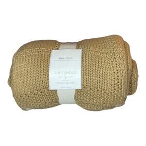 Threshold Studio McGee New Dark Tan Acrylic Knit Throw 50" x 60"